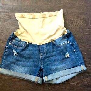 Maternity shorts